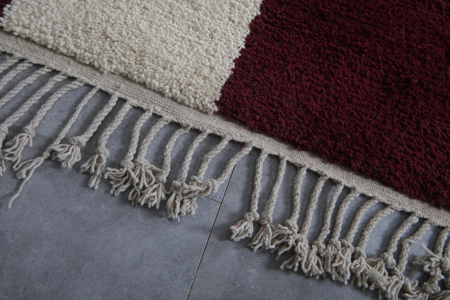 Hand-Knotted Wool Rug – Artisan-Made, Durable & Eco-Friendly