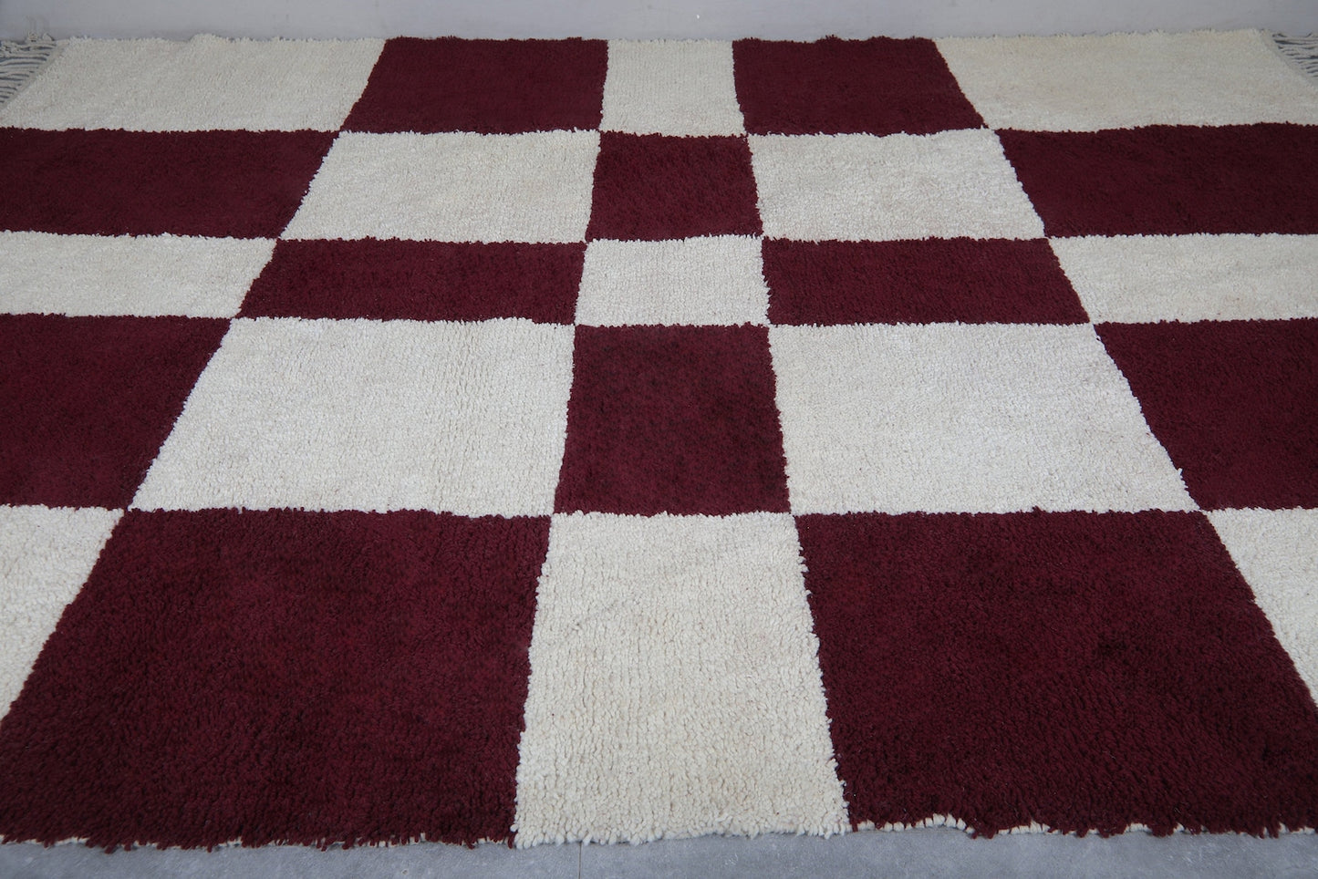 Hand-Knotted Wool Rug – Artisan-Made, Durable & Eco-Friendly