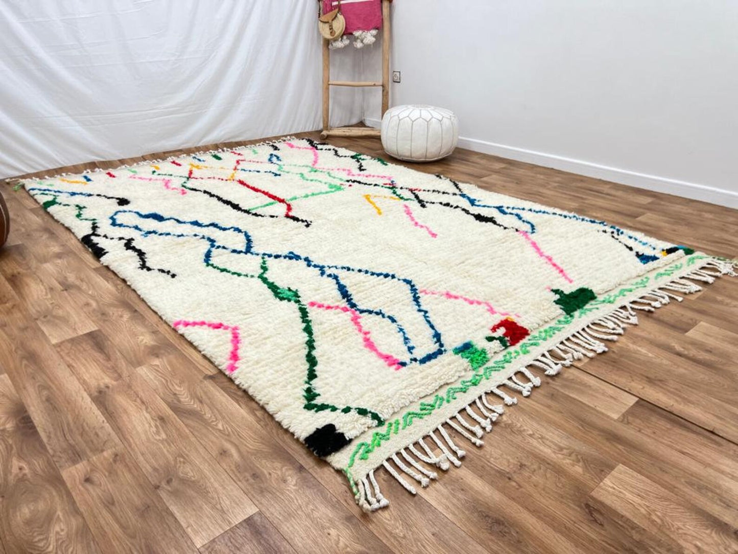 Hand-Knotted Wool Rug – Artisan-Made, Durable & Eco-Friendly