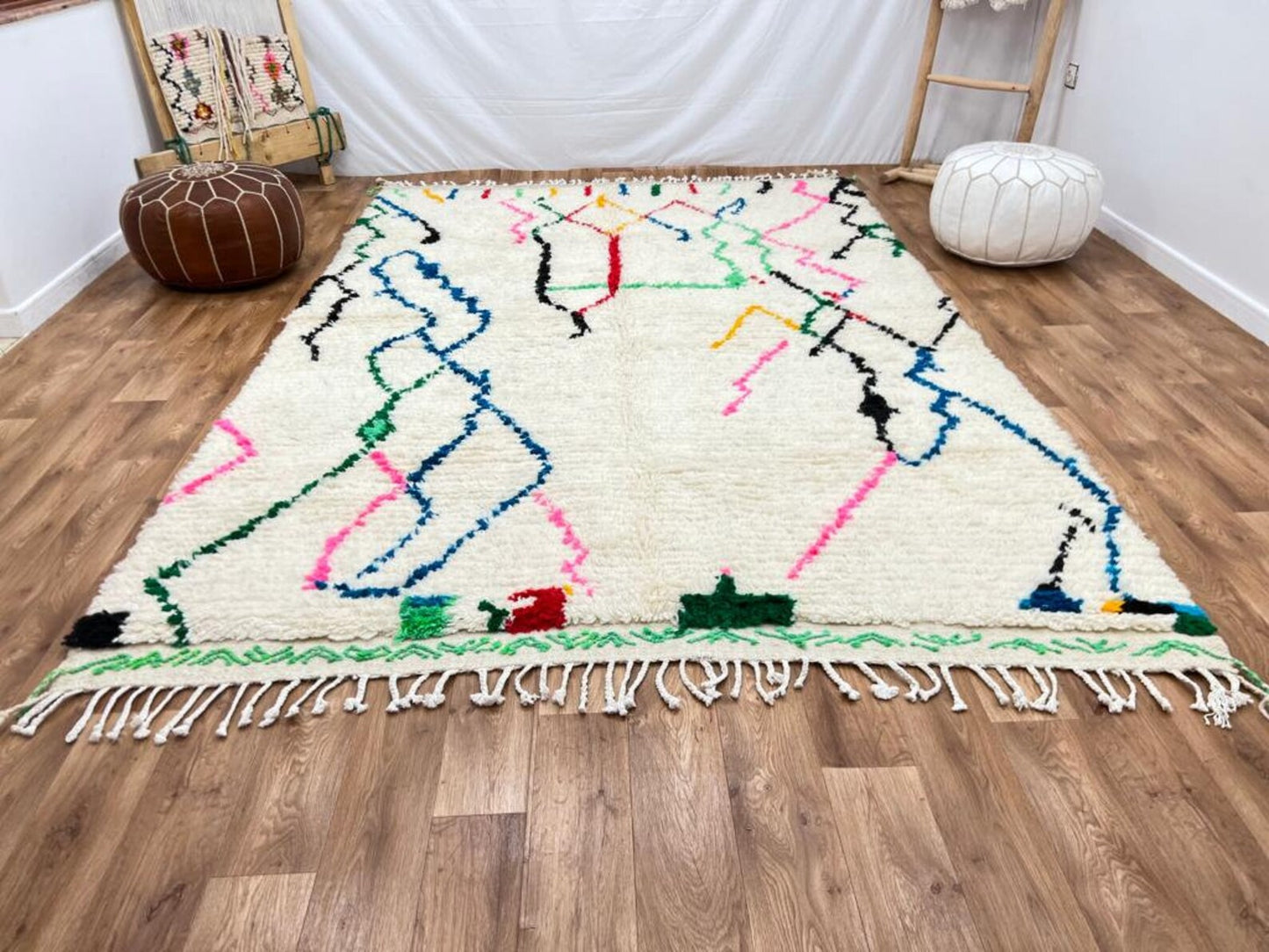 Hand-Knotted Wool Rug – Artisan-Made, Durable & Eco-Friendly