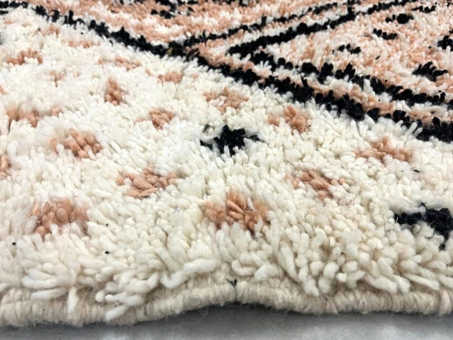 Hand-Knotted Wool Rug – Artisan-Made, Durable & Eco-Friendly