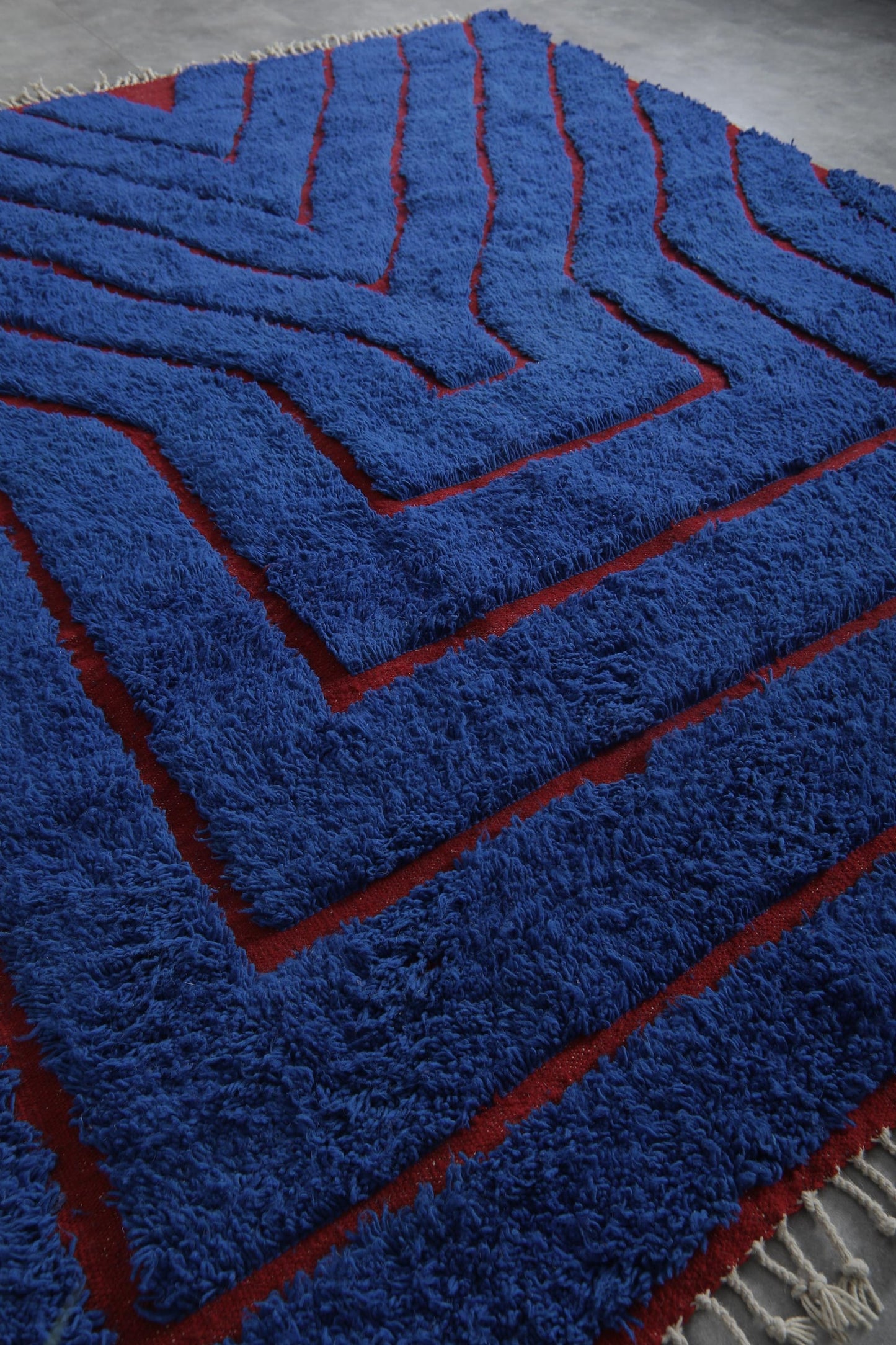 Luxury Handmade Vintage Rug – Traditional Tribal Design