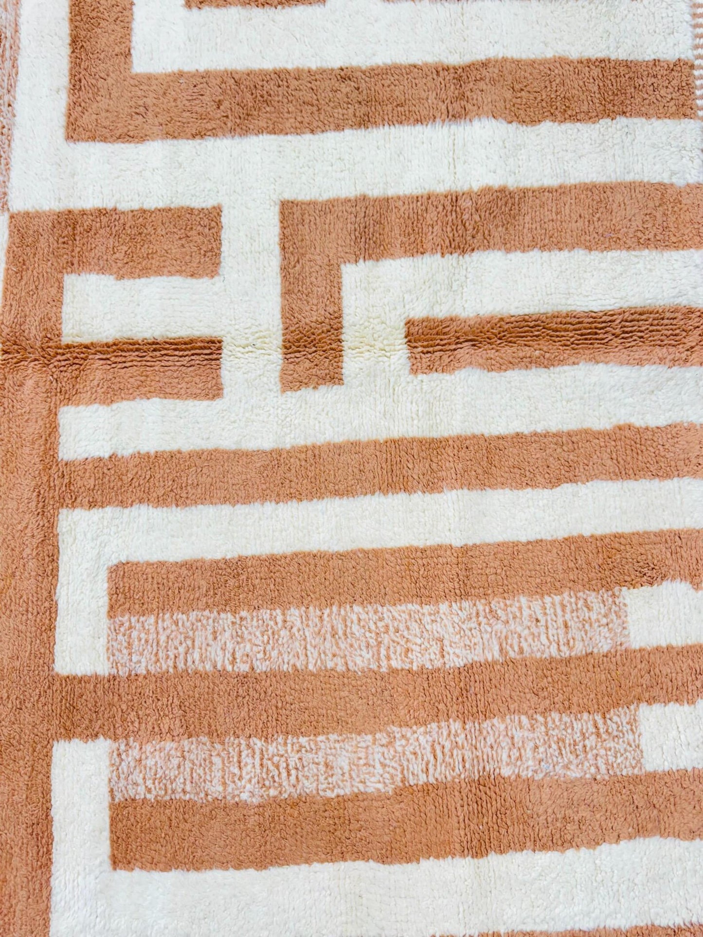 Traditional Hand-Knotted Wool Rug – Sustainable & Stylish