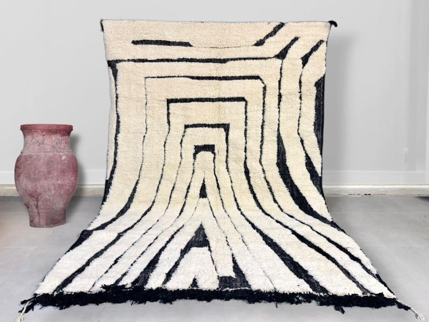 Eco-Friendly Handmade Wool Rug – Durable & Elegant