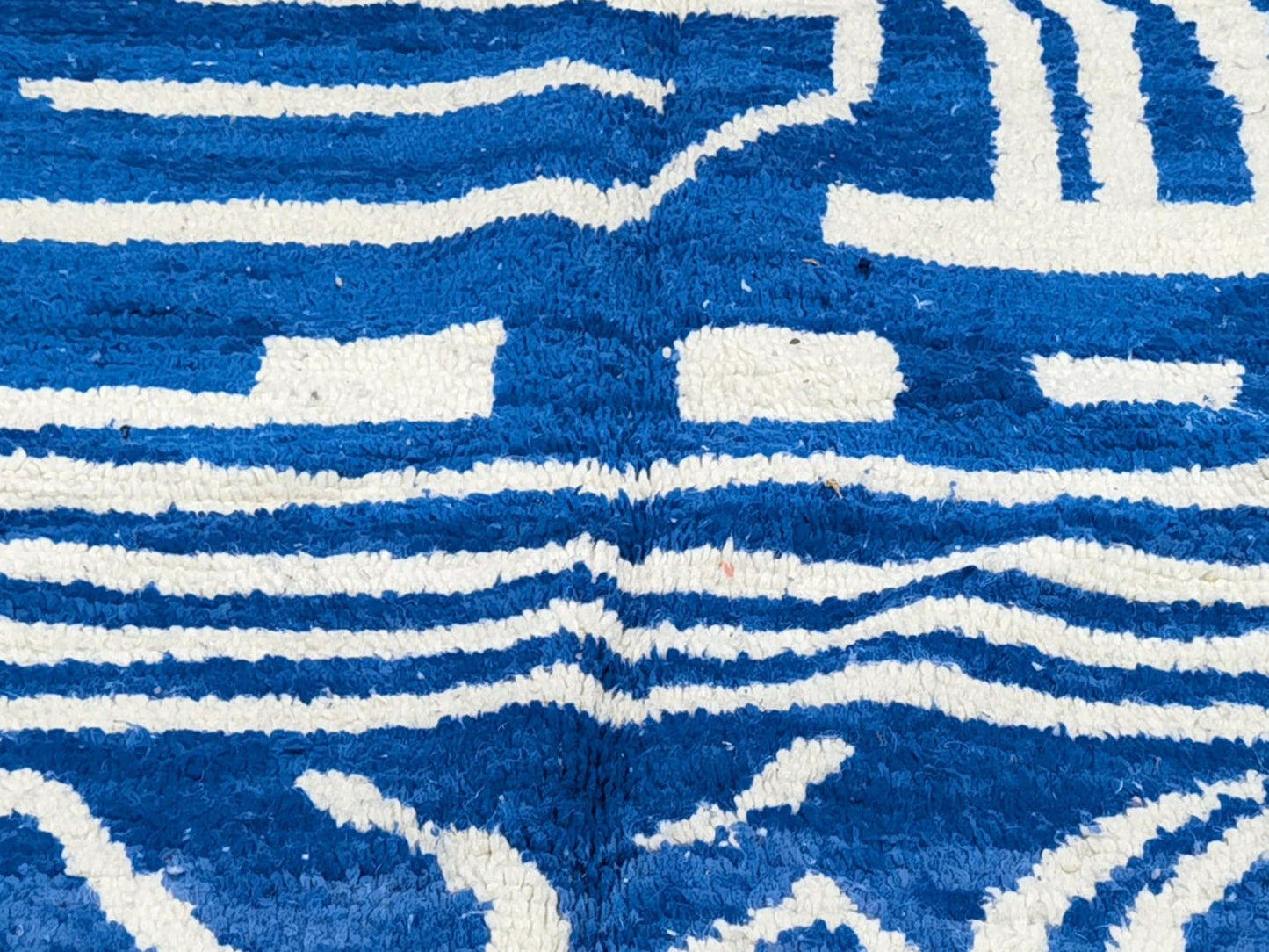 Luxury Handmade Vintage Rug – Traditional Tribal Design