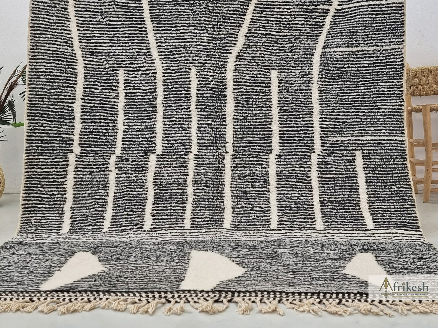 Minimalist Handmade Rug – Organic Materials & Clean Design