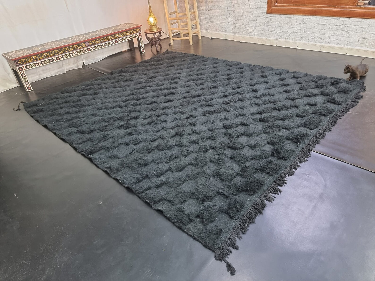 Handmade Vintage Inspired Rug – Timeless Floor Accent