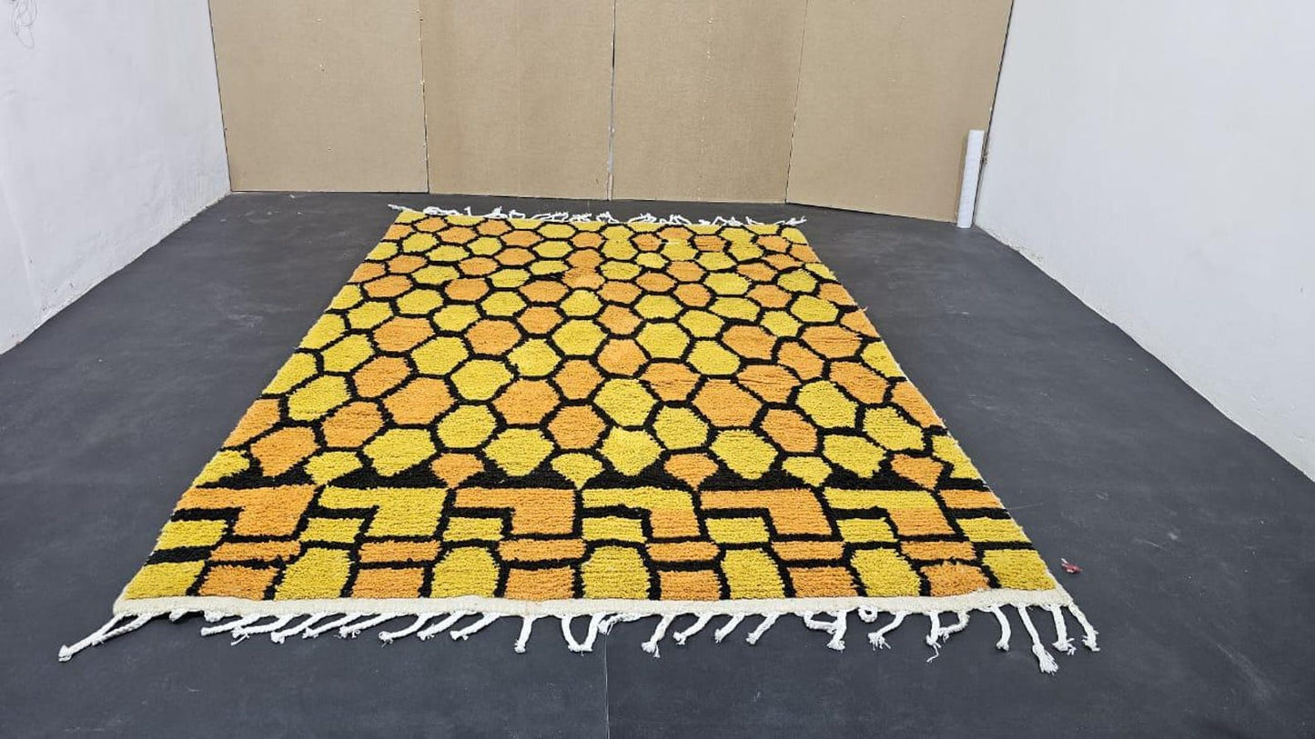 Modern Handmade Rug – Neutral Tones & Cozy Texture