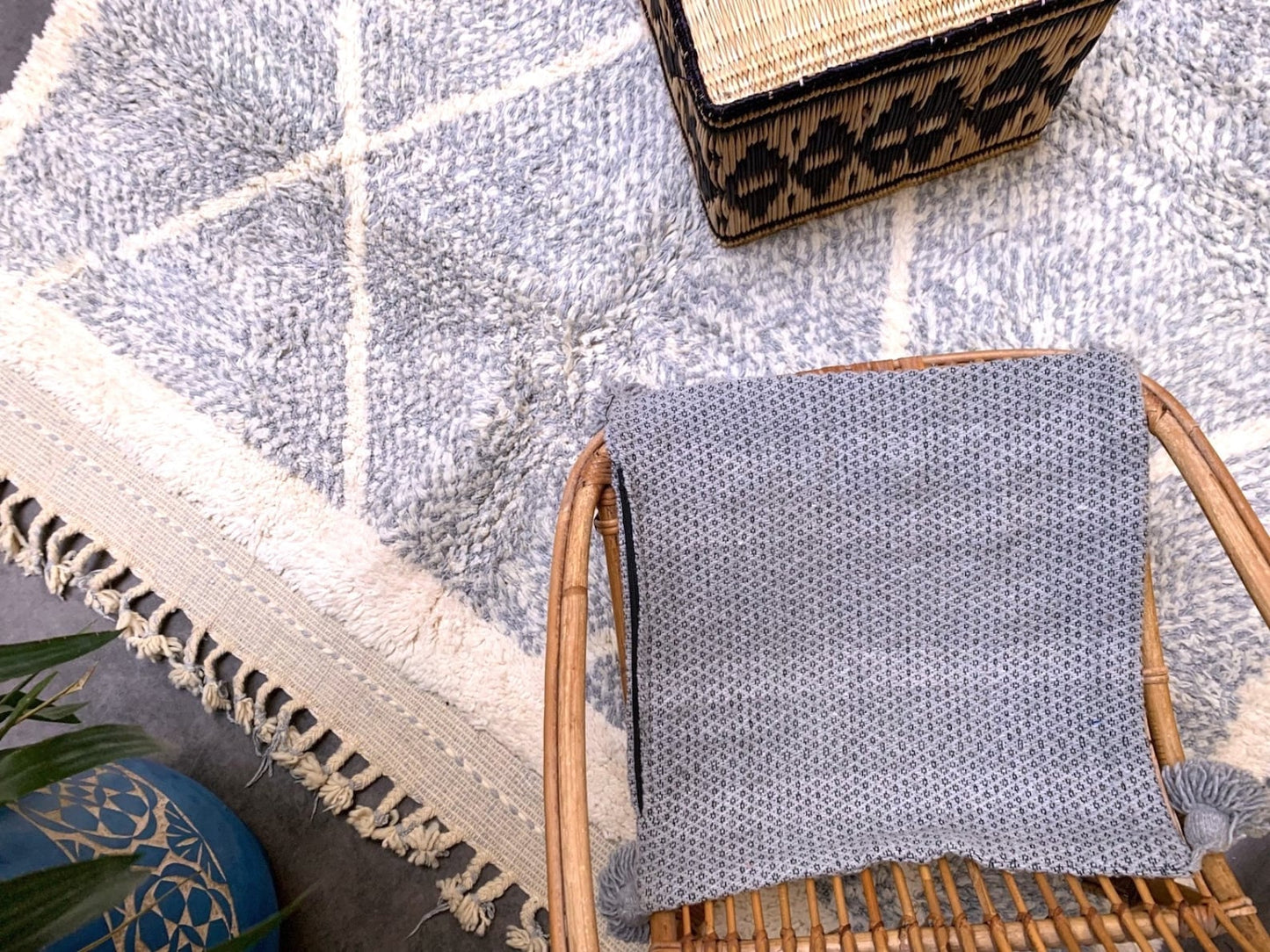 Handmade Wool Area Rug – Artisan Woven Natural Decor