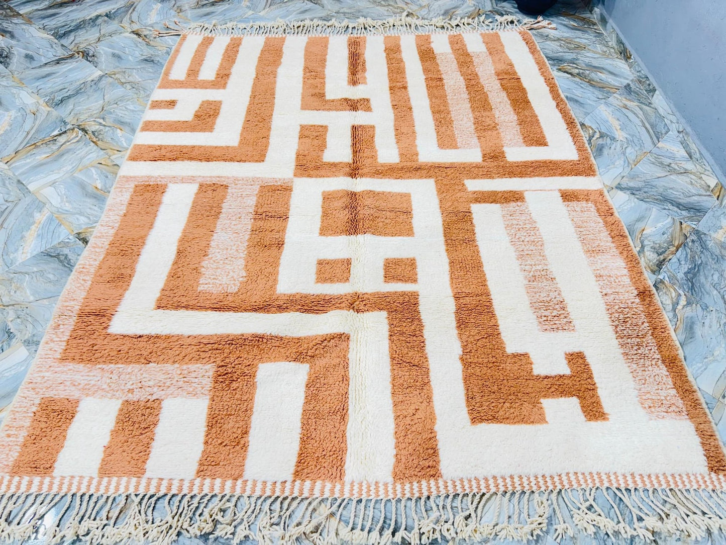 Traditional Hand-Knotted Wool Rug – Sustainable & Stylish