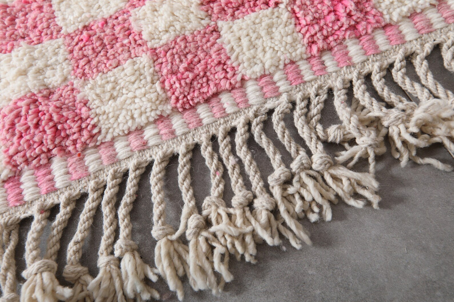 Handcrafted Natural Fiber Rug – Perfect for Living Room & Bedroom