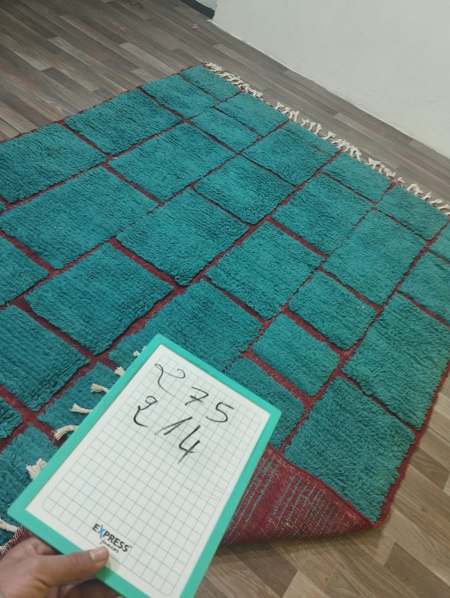 Cozy Handmade Textured Rug – Perfect for Layered Decor Looks
