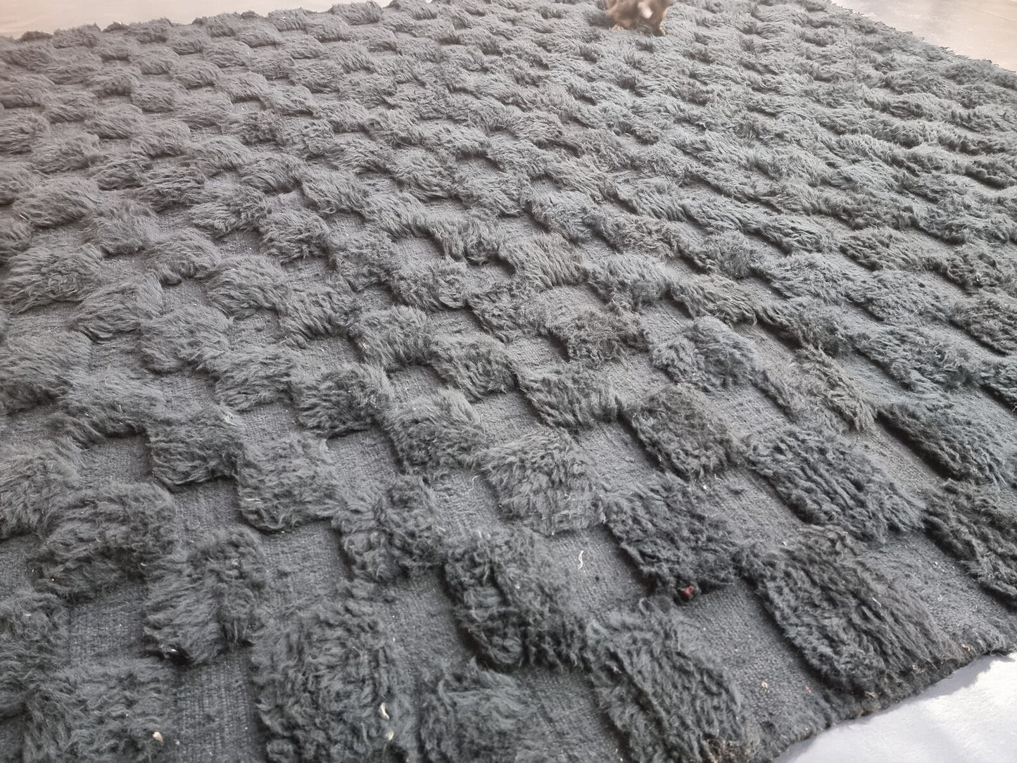 Handmade Vintage Inspired Rug – Timeless Floor Accent