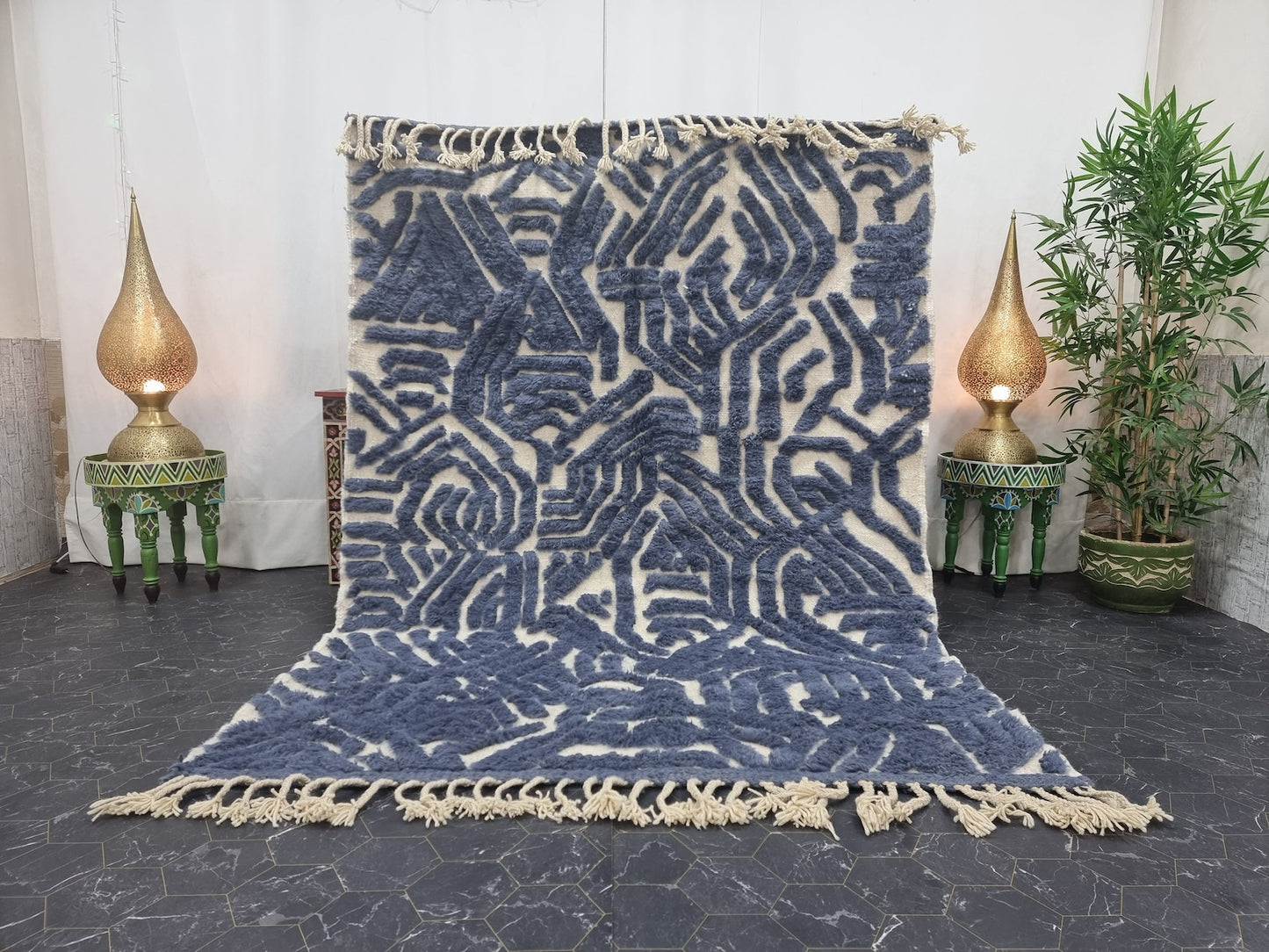 Modern Handmade Rug – Neutral Tones & Cozy Texture