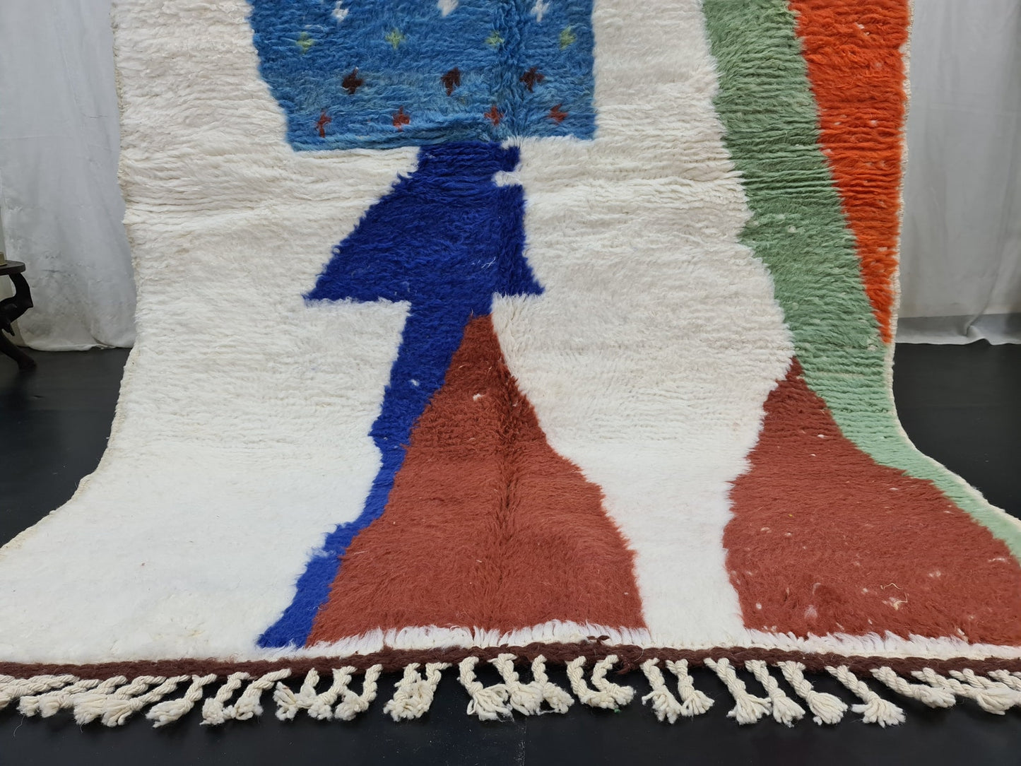 Rustic Handwoven Rug – Eco-Friendly & Timeless Charm