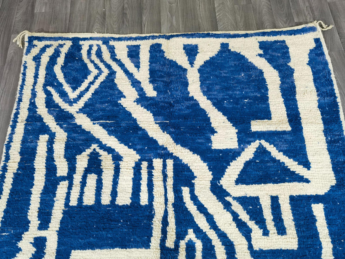 Luxury Handmade Vintage Rug – Traditional Tribal Design