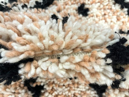 Hand-Knotted Wool Rug – Artisan-Made, Durable & Eco-Friendly