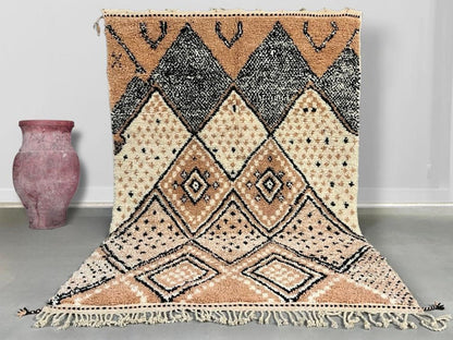 Hand-Knotted Wool Rug – Artisan-Made, Durable & Eco-Friendly