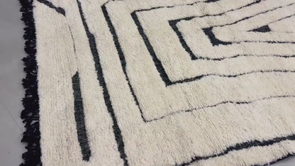 Eco-Friendly Handmade Wool Rug – Durable & Elegant