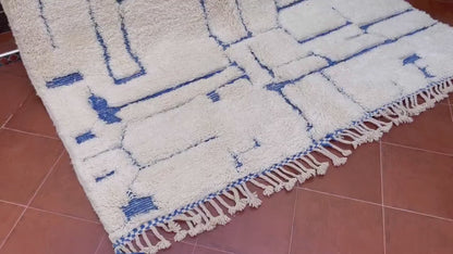 Luxury Handwoven Persian-Style Rug – Rich Color & Pattern