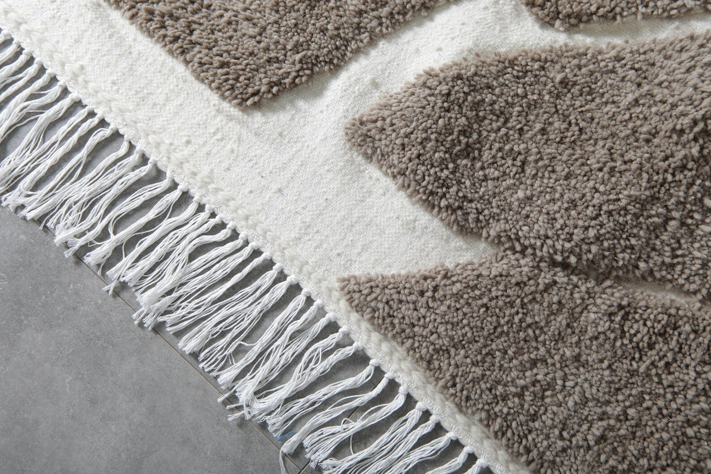 Boho Handwoven Rug – Eco-Friendly & Timeless Style
