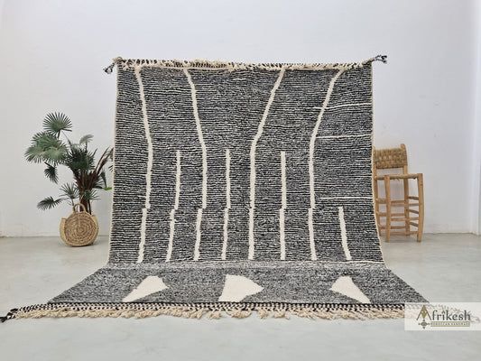 Minimalist Handmade Rug – Organic Materials & Clean Design