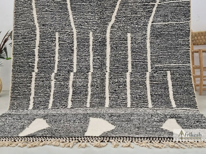 Minimalist Handmade Rug – Organic Materials & Clean Design