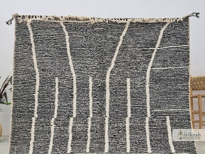 Minimalist Handmade Rug – Organic Materials & Clean Design
