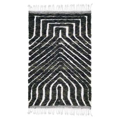 Luxury Handwoven Persian-Style Rug – Rich Color & Pattern