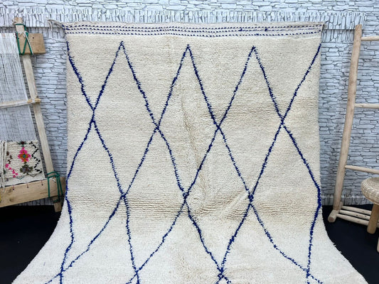 Cozy Handmade Textured Rug – Perfect for Layered Decor Looks