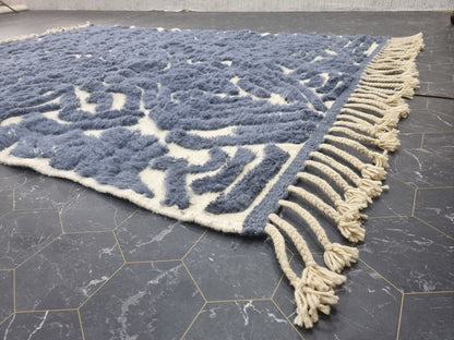 Modern Handmade Rug – Neutral Tones & Cozy Texture