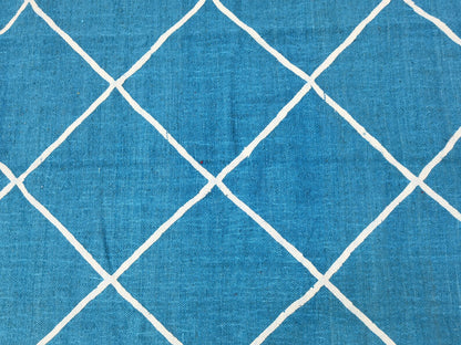 Minimalist Handmade Rug – Organic Materials & Clean Design
