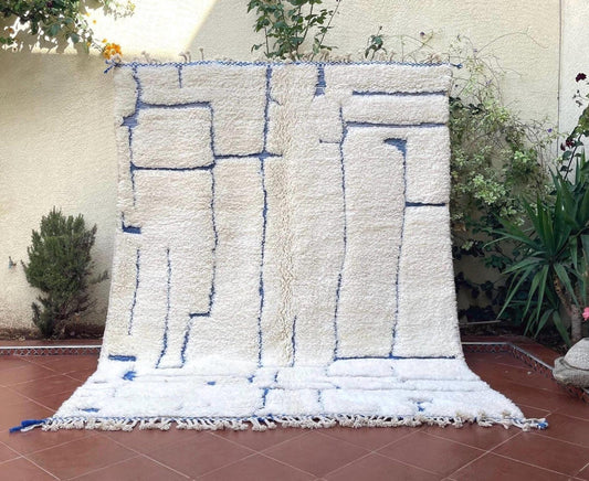 Luxury Handwoven Persian-Style Rug – Rich Color & Pattern