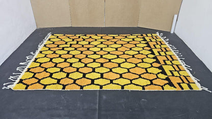 Modern Handmade Rug – Neutral Tones & Cozy Texture
