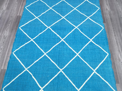 Minimalist Handmade Rug – Organic Materials & Clean Design